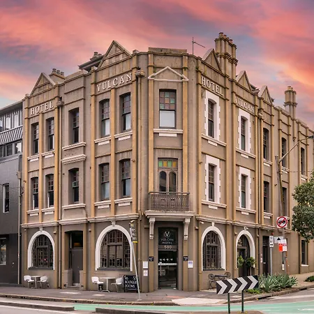 Vulcan Hotel Sydney-3