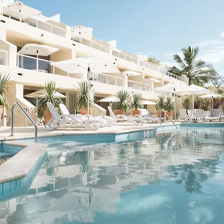 Netanya Noosa Beachfront Resort-3