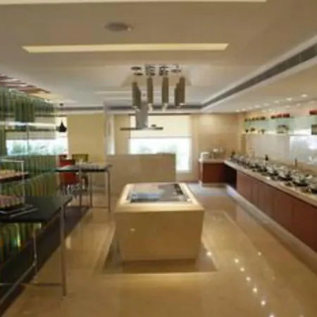 Lemon Tree Hotel Shimona Chennai-3