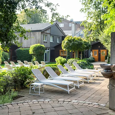 Waldhotel Tannenhaeuschen-2