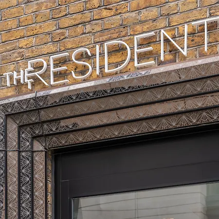The Resident Victoria-3