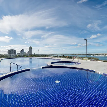 Meriton Suites Southport-2