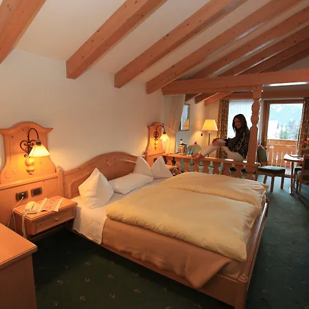 Hotel Cesa Tyrol-2