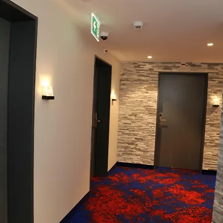 My Home Hotel - Free Parking , Ac-3
