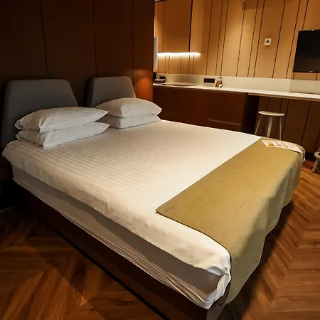 Mana Suites & Sea Spa-3