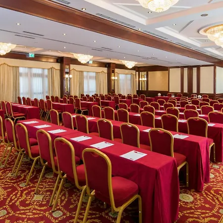 Leonardo Hotel Milan City Center-3