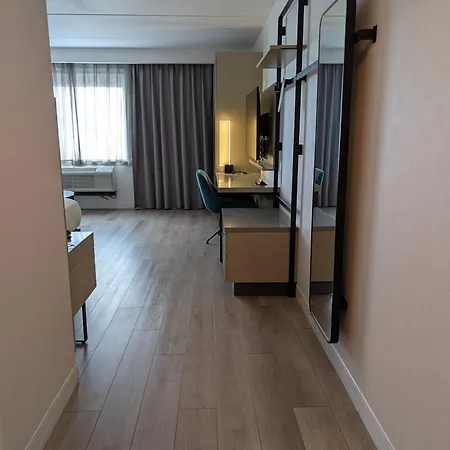 Bloom Mississauga, Tapestry Collection By Hilton-3