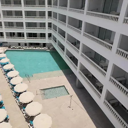 Hotel Blue Sea Lagos de Cesar-3