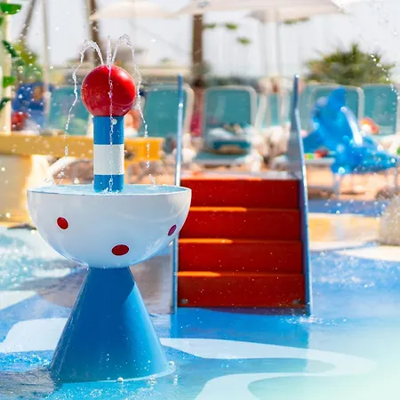 Hovima La Pinta Beachfront Family Hotel-3