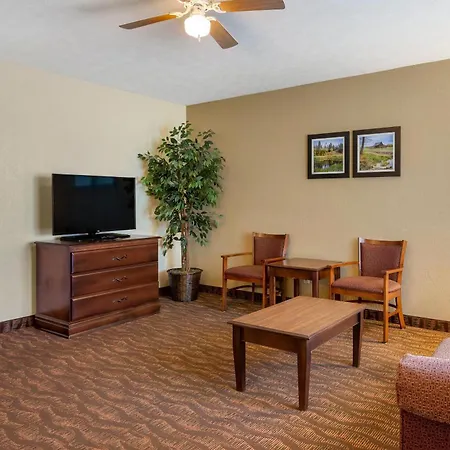 Comfort Inn & Suites Branson Meadows-2