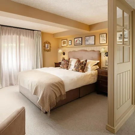 The Churchill Hotel-2