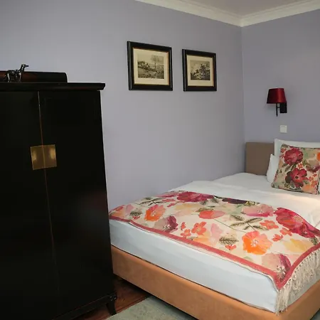 Boutique Hotel Sir & Lady Astor - The Charming City Hotels-3