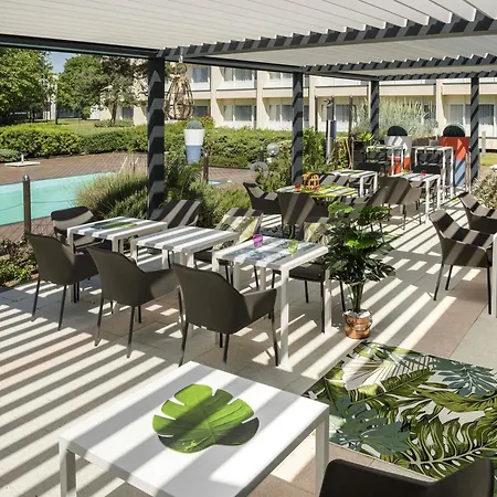Novotel Chartres-3