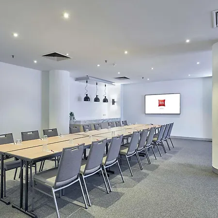 Ibis Perth-2