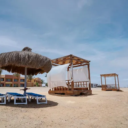 Malikia Resort Abu Dabbab-3