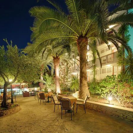 Hotel Villa Adriatica - Adults Only-3