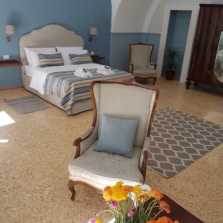 Aragonese Luxury Rooms-2