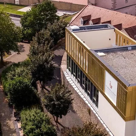 Schwan und Post Business Quarters-2