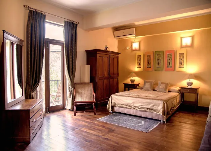 Guest house: Villa 49