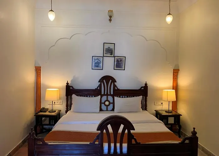 Vinayak Guest House