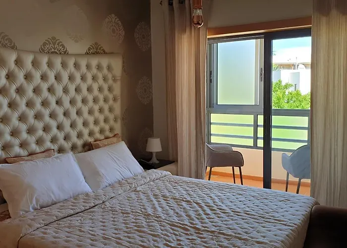 Luxury City Villa Olivia 10 - 15 Min To The Beach Oura, Private Swimming Pool