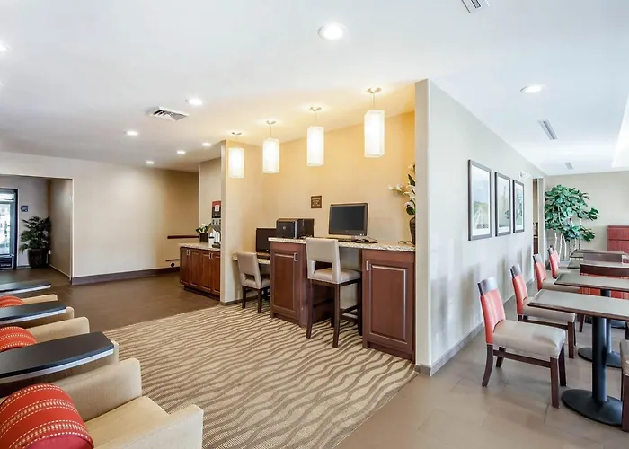 Comfort Suites Marietta-Parkersburg