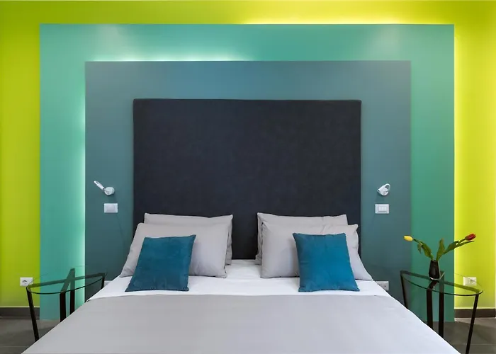 Hotel cerca del colegio: Circle In The Square