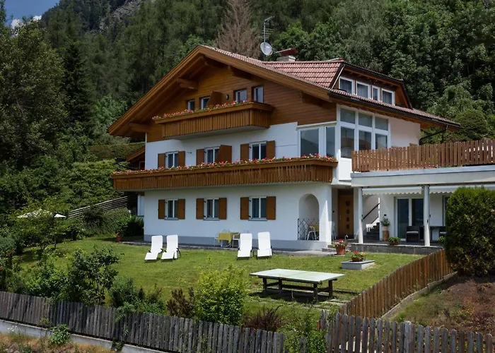 Haus Aron