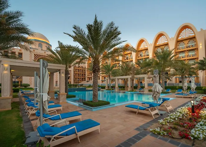 Globalstay At Palm Jumeirah Beachfront Paradise With Pool And Gym