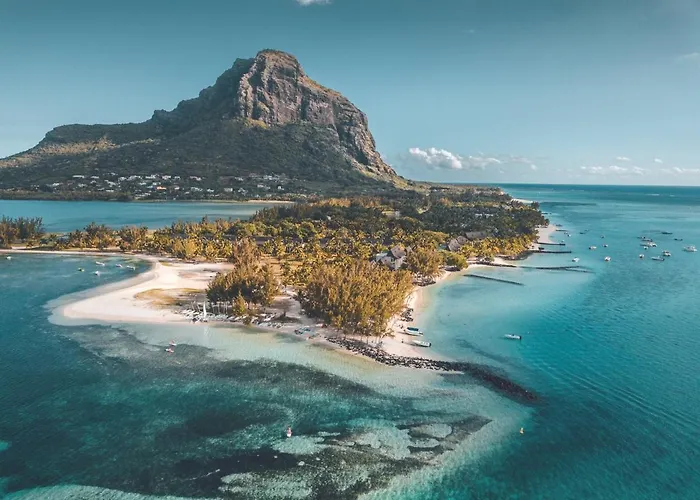  Paradis Beachcomber Golf Resort & Spa