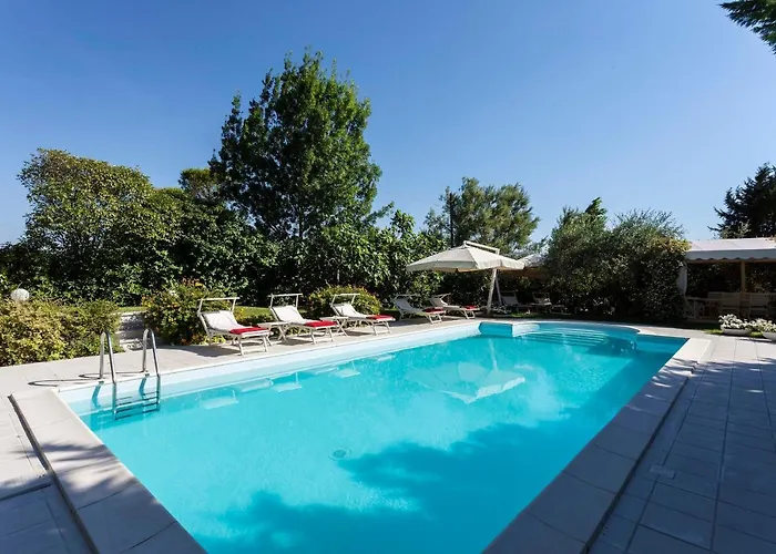 Villa Tramonto Luxury Apartment With Private Swimming Pool