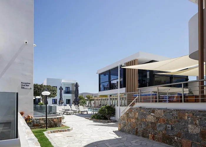 Golden Bay Boutique Hotel & Bungalows
