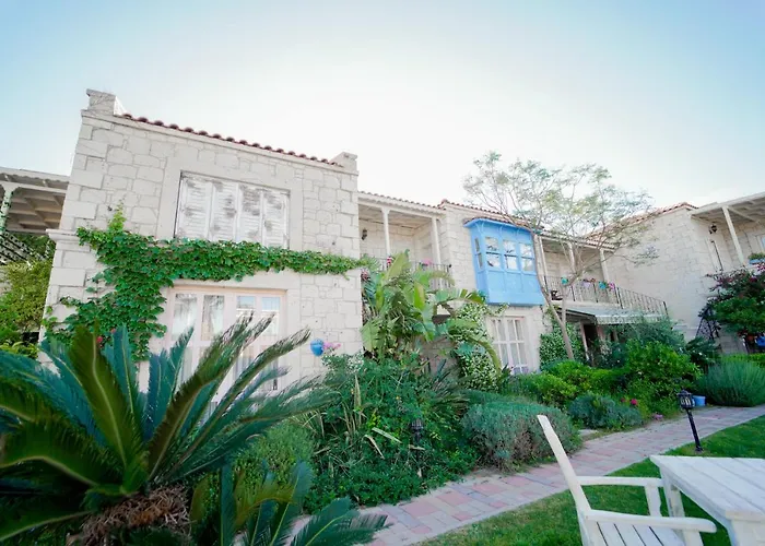 Alacati Marina Palace