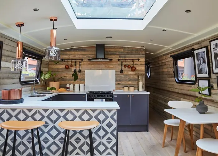 Camping Key Boathouse