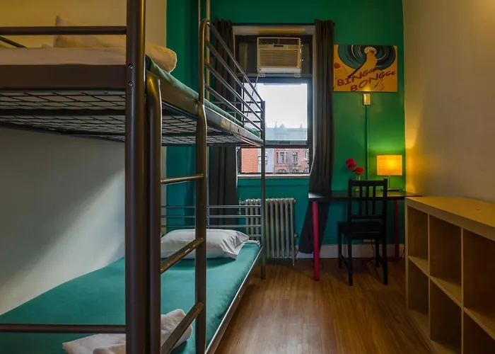  Jazz On The Park Hostel