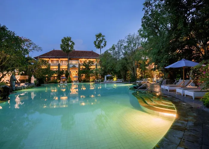 Hotel with view: Hotel Kumala Pantai