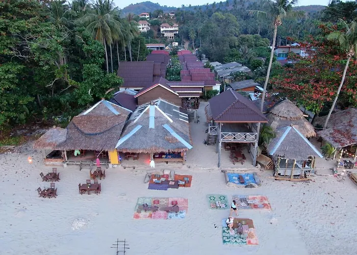 Lanta Fa Rung Beach