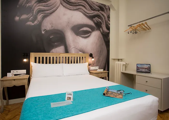 Casual Del Teatro Madrid