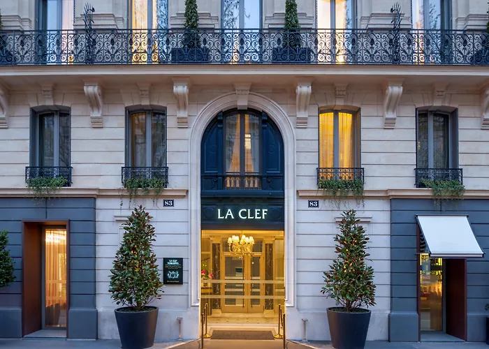 5 Sterne Hotels La Clef Tour Eiffel Paris By The Crest Collection