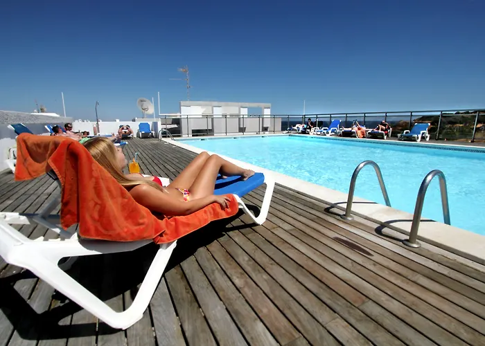 Hôtel pour familles: Carvi Beach Hotel