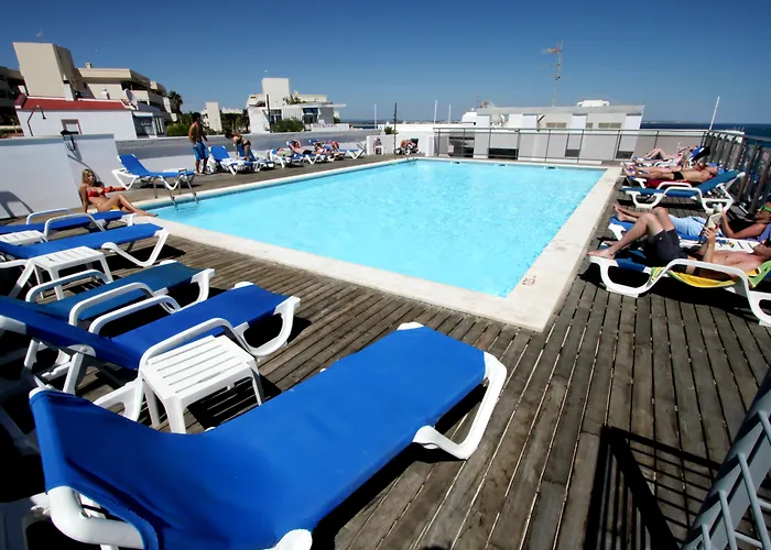 Hôtel pour familles: Carvi Beach Hotel