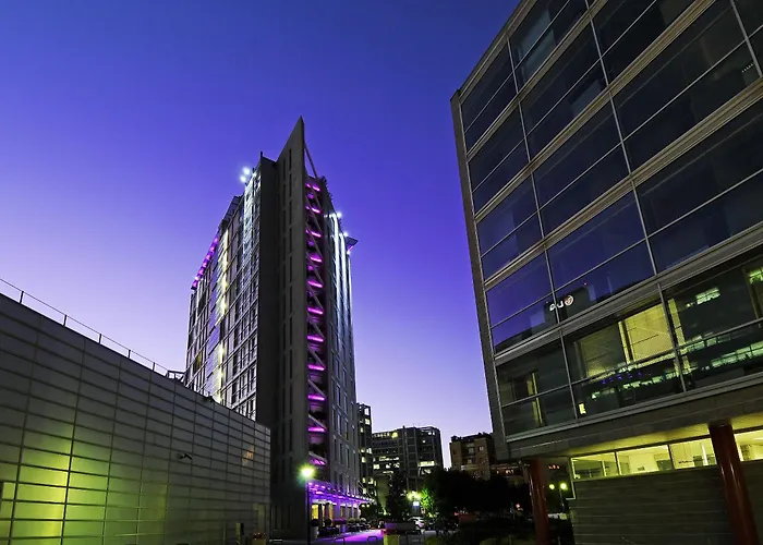 Una s The One Milano & Residence