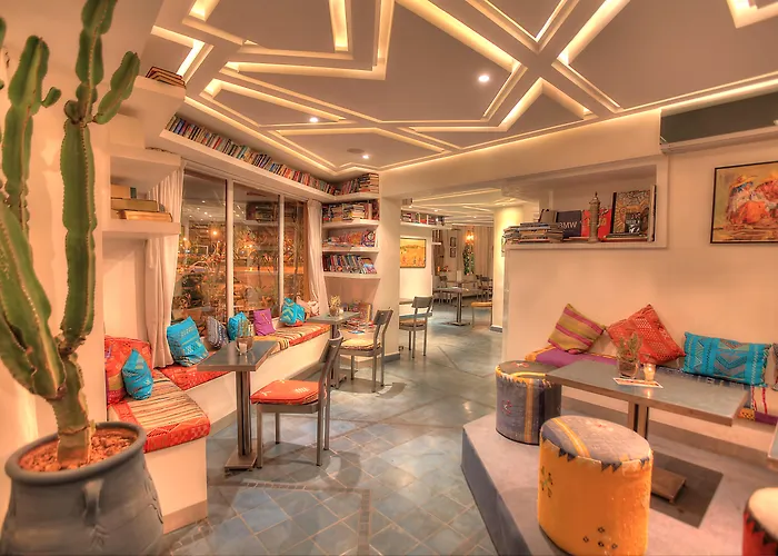 Golf hotel: Amani Hotel Suites & Spa