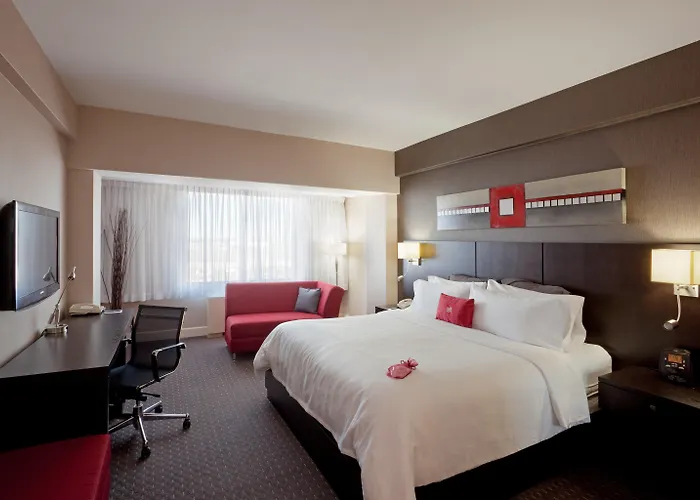 Armon Plaza Airpt, Trademark Collection By Wyndham
