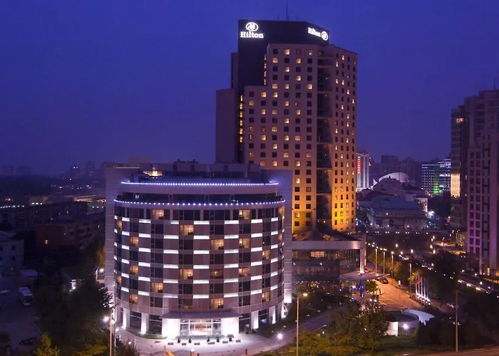 Hotels with pool Hilton Beijing