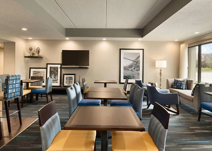 Hampton Inn Appleton-Fox River Mall Area