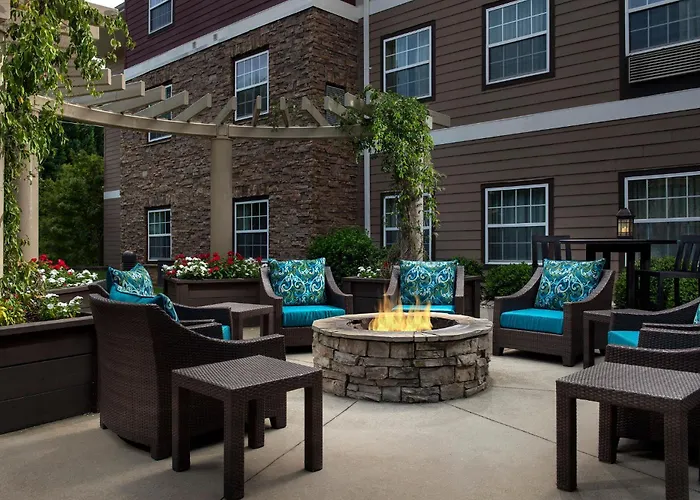Pet Friendly hotel: Staybridge Suites Greenville I-85 Woodruff Road By Ihg