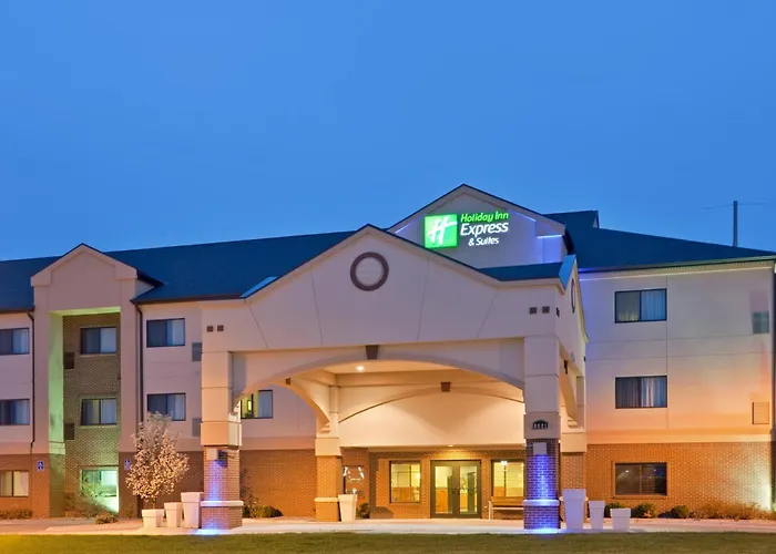 Holiday Inn Express & Suites South By Ihg