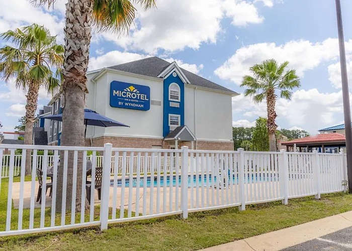 Microtel Inn & Suites By Wyndham Naval Base I-95