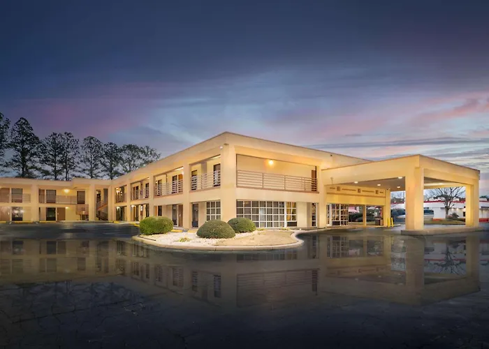 Cheap hotel: Days Inn By Wyndham Atlanta Stone Mountain